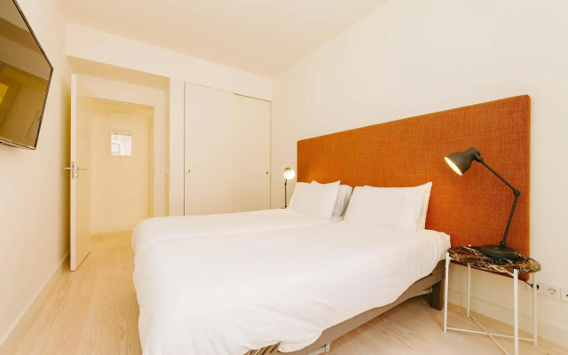NEW Luxury 2 BDR apartment downtown!