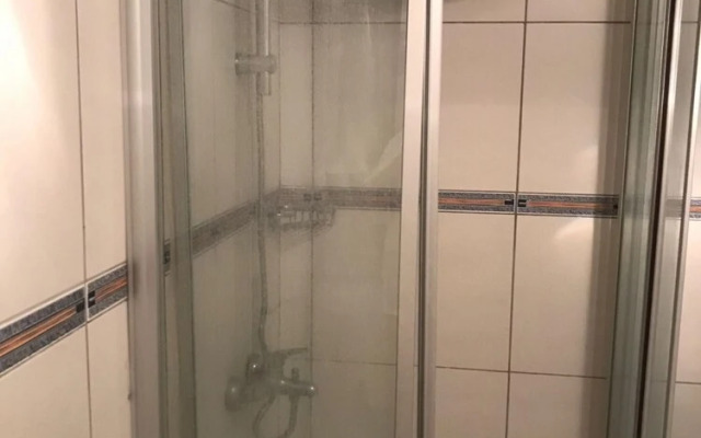 Lovely Flat near Sea with Shared Pool in Milas