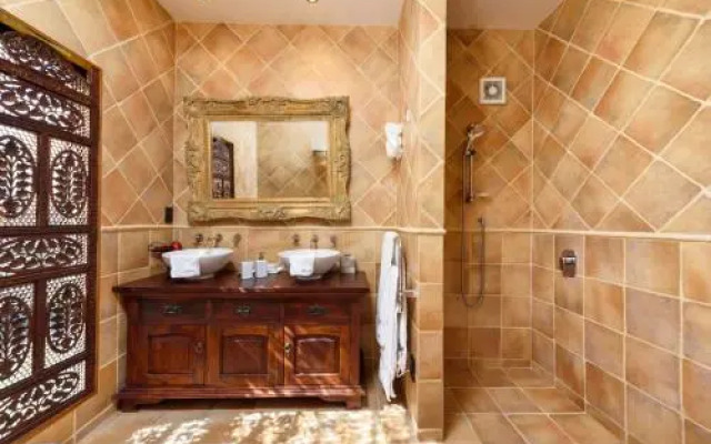 Tuscan Retreat Bed & Breakfast - Adults Only