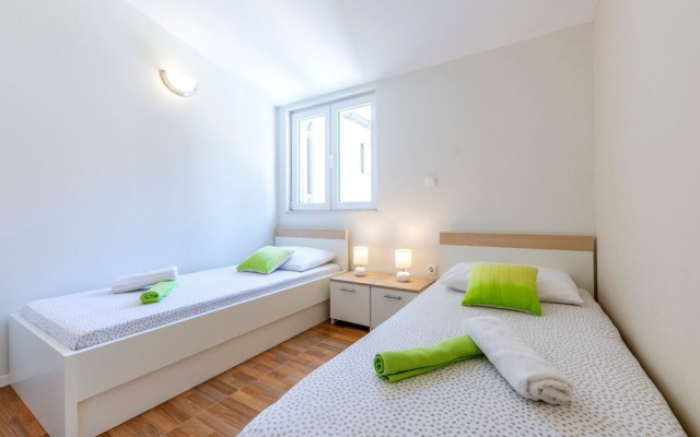 Apartments Dalis