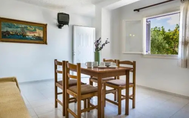 DK House