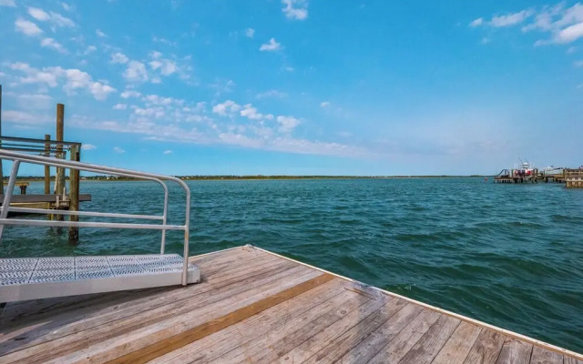 Bear's Den by Topsail Realty