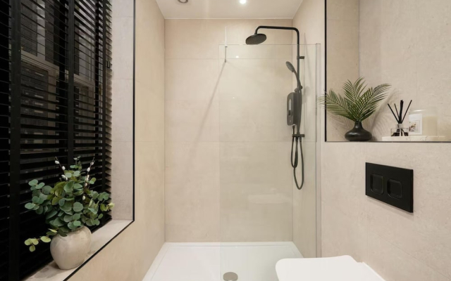 Edinburgh Apartment - Sleeps 2 - Princes St Close
