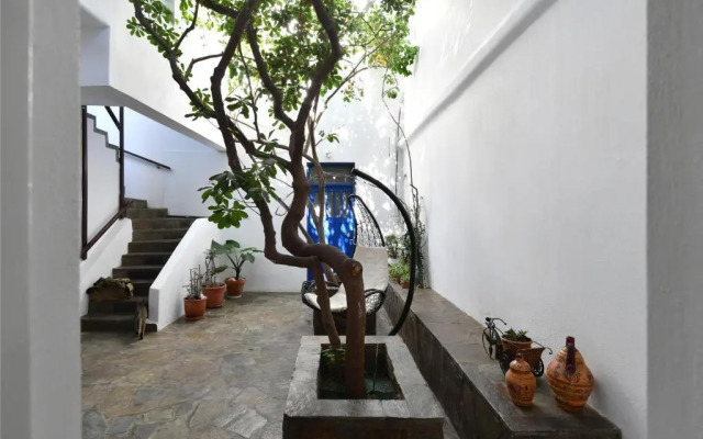 White Rooms Paros