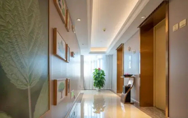 Vienna 3 Best Hotel (Guangzhou Jiangnan Market Julong Subway Station)