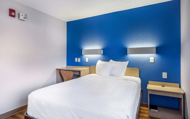 Americas Best Value Inn East Peoria