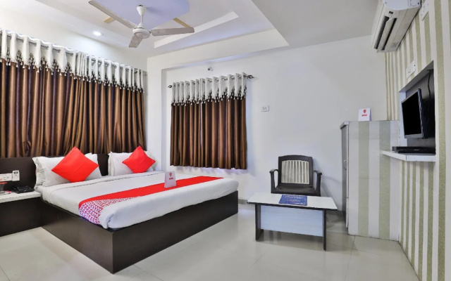 OYO 2656 Hotel Sunstar