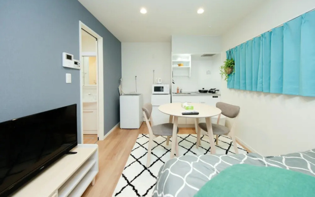 Jr Station Apartment 1F