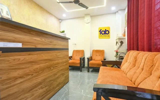 Fabhotel Parijat