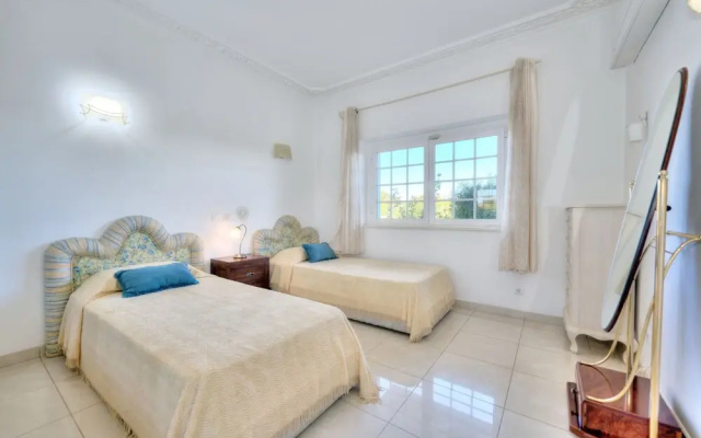Praia da Marinha Apartment