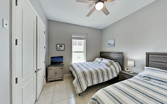 131esau8 2 Bedroom Condo