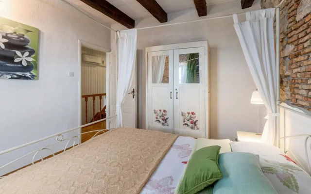 Nice Home in Crikvenica With Wifi and 3 Bedrooms
