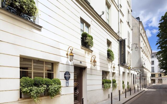 Hotel Verneuil вид на фасад