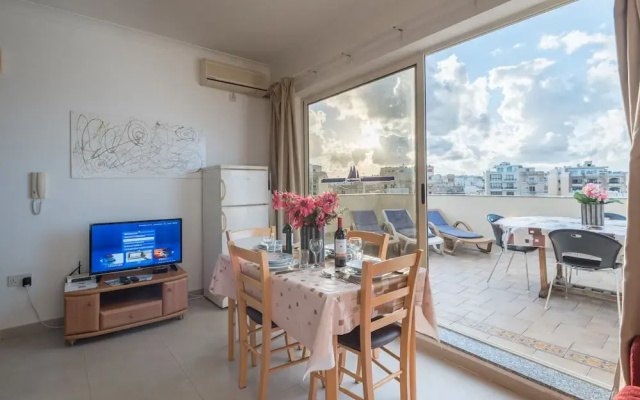 Getawaysmalta - Blue Waters Penthouse in Sliema