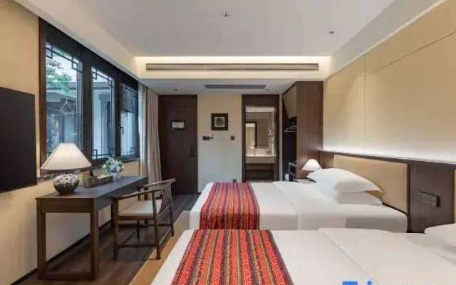 Snowland Dawa Hotel