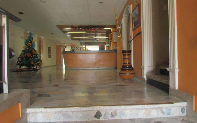 Hotel Dinastia Real