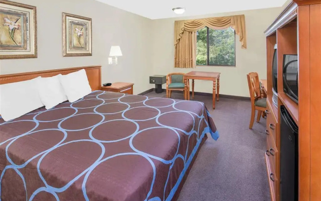 Super 8 by Wyndham Ashland