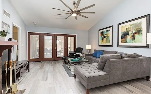 Bluebell Retreat 2BR by Casago