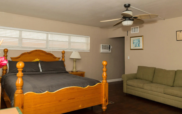 Riptide Oceanfront Hotel