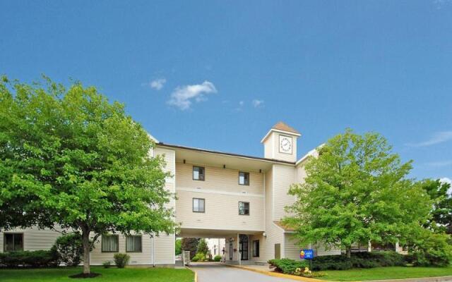 Comfort Inn Trolley Square in Rutland, United States of America from 158$, photos, reviews - zenhotels.com hotel front