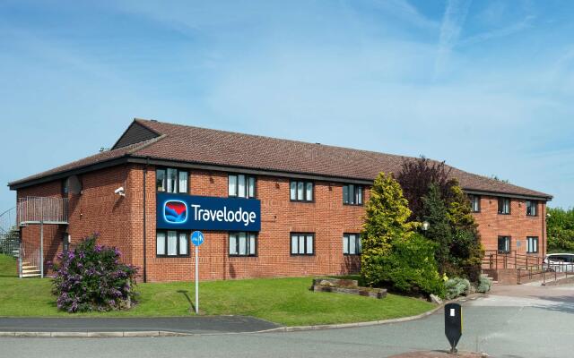 Отель Travelodge Widnes вид на фасад