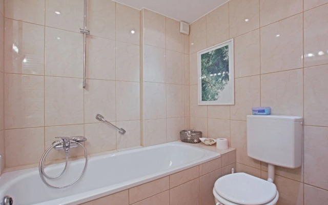 Private Apartment Moulineauxplatz