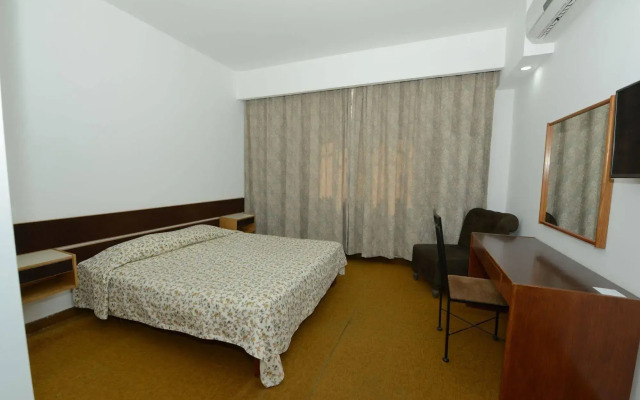 Rivoli Hotel