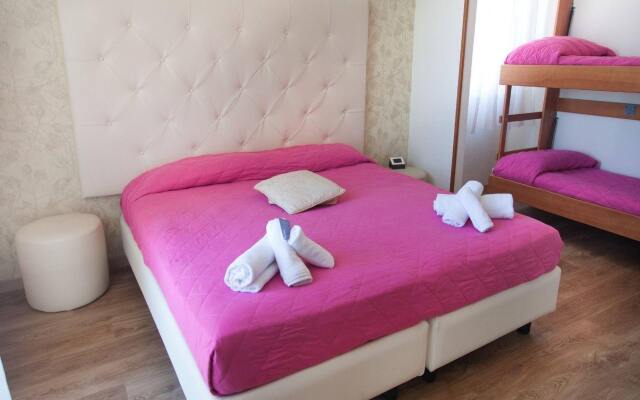 Отель Riviera Mare Beach Life Hotel Италия, Римини - 8 отзывов об отеле, цены и фото номеров - забронировать отель Riviera Mare Beach Life Hotel онлайн вид на фасад