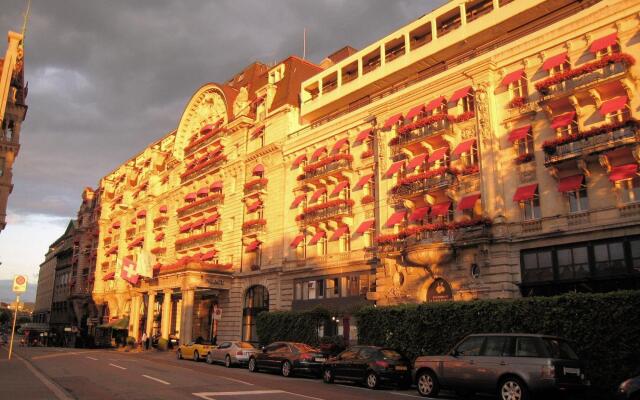 Отель Lausanne Palace Лозанна вид на фасад