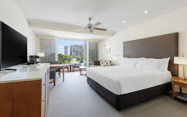 Pullman Reef Hotel Casino