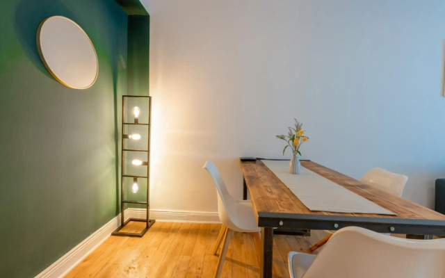 Stay Awesome - Industrial Apartment, Nähe Bahnhof Wilhelmshöhe und kostensloses Parken