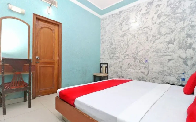 OYO 27012 Hotel Sk Residency