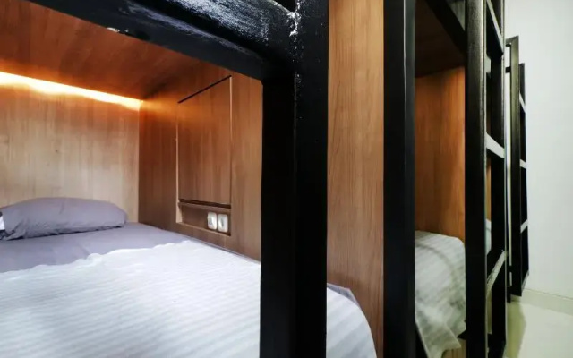 Oliver's Guest House by ZUZU