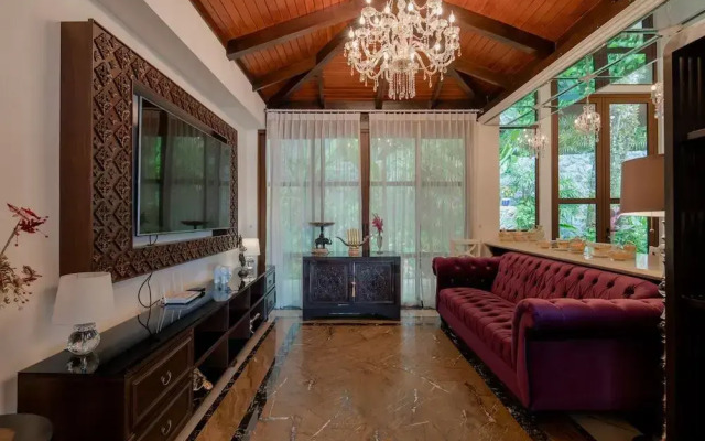 Classy 4-BR Seaview Villa at Surin Beach