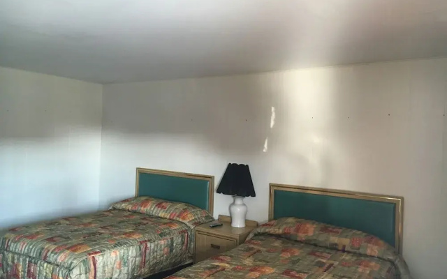 Oceanic Inn