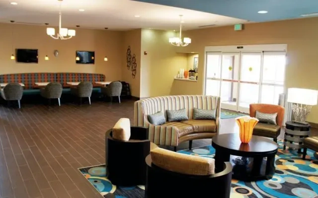 La Quinta Inn & Suites Clinton