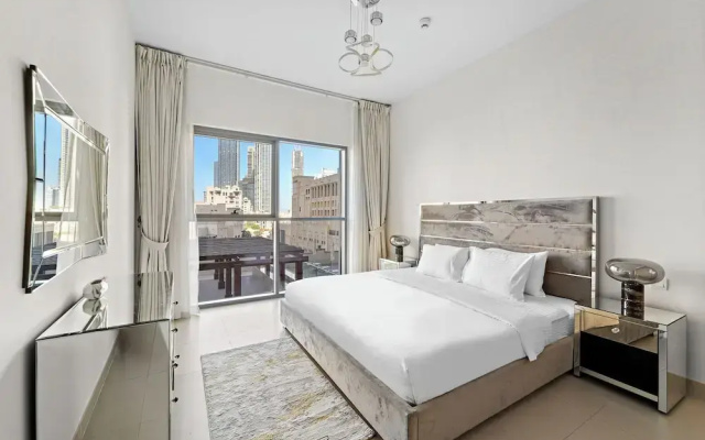 2BR 203 Bellevue Tower 1