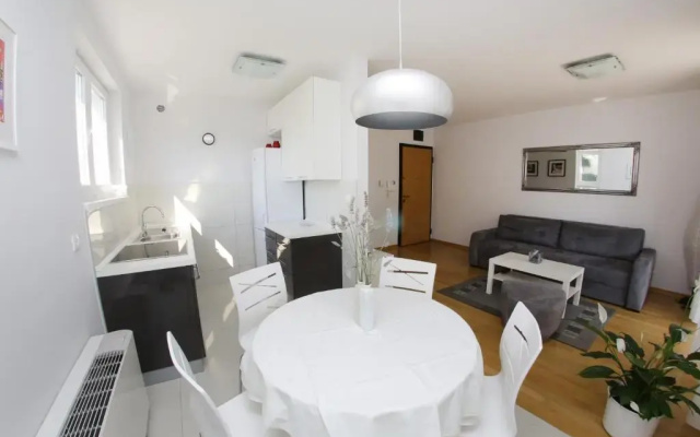 Lila Apartments