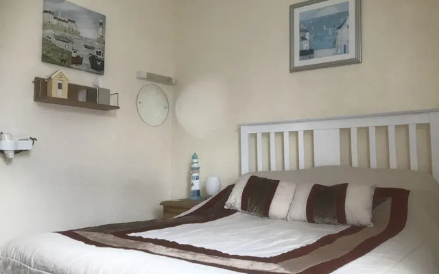 Dolphin Guesthouse