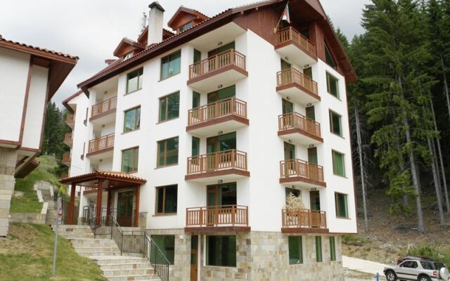 Апартаменты Forest Glade Apartments Пампорово вид на фасад