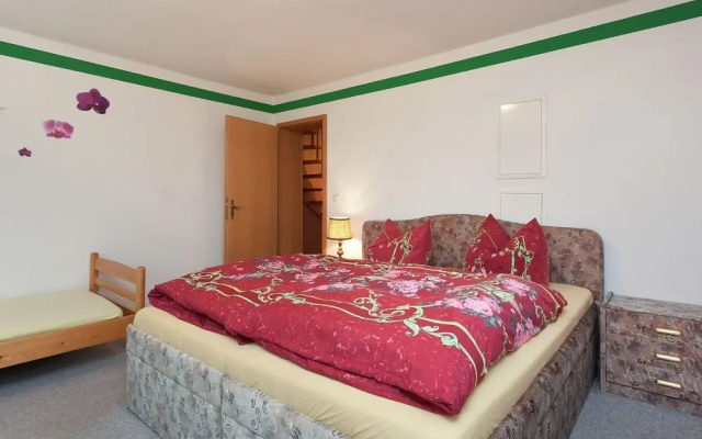 Big HolidayHome in Rubeland With Terrace