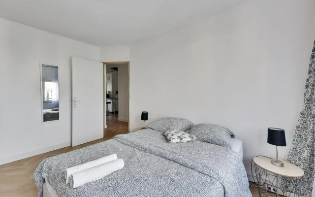 Chic apart with parking and balcony