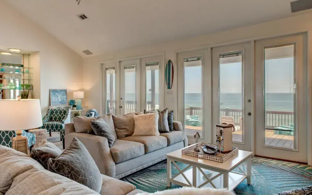 Dauphin Charm - 2237 Bienville