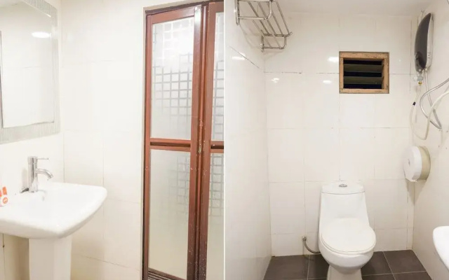 OYO 1227 Aa Inn