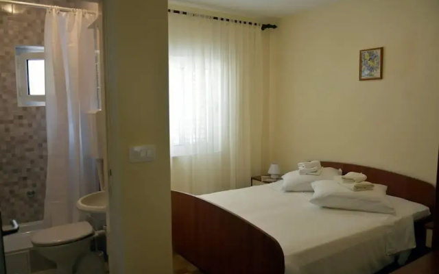 Apartments Zdravko