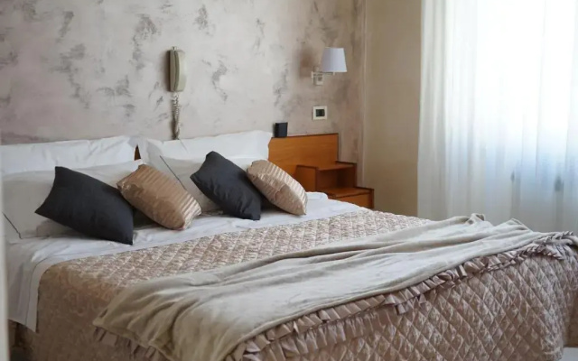 Hotel Marconi
