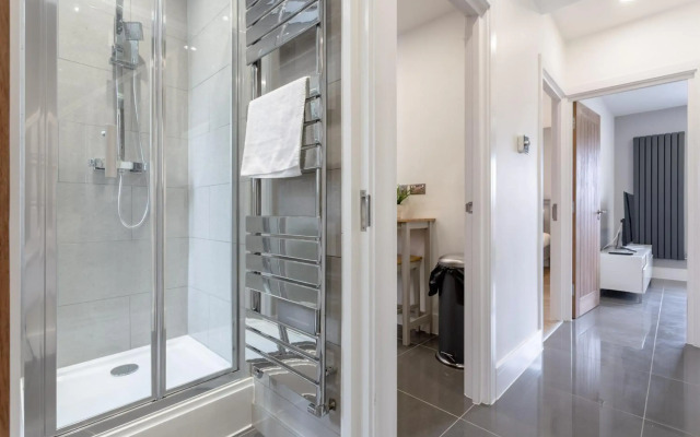 3 bedroom Luxury Apartment in Canary Wharf