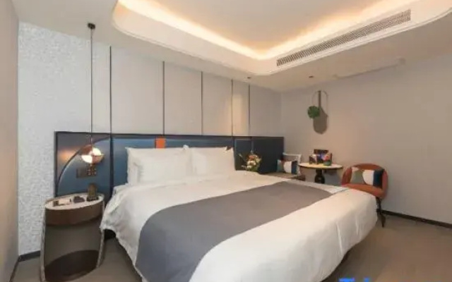 Yitel Hotel