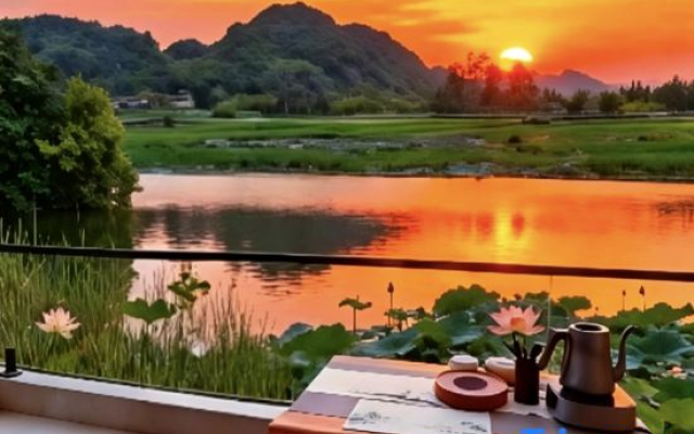 FIoating Life Dream Lake View Homestay