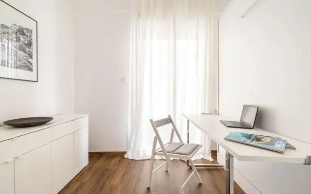Superb flat in historic centre of Athens